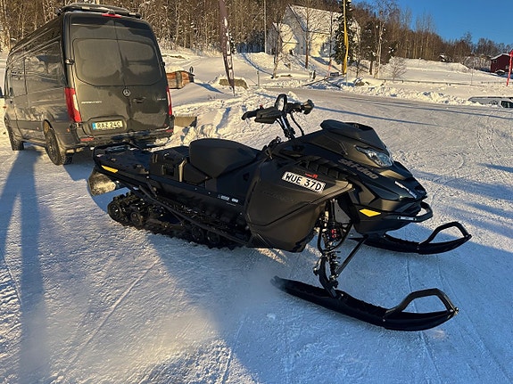 Ski-Doo Expedition Xtreme 900 Ace Turbo R -26 2 of 5