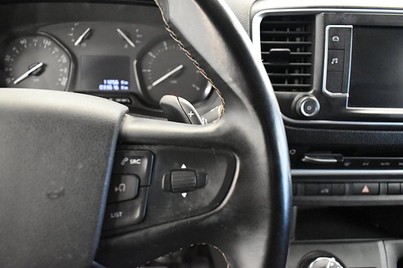 Opel Vivaro 13 of 19