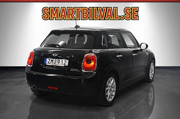 MINI Cooper 3 of 5