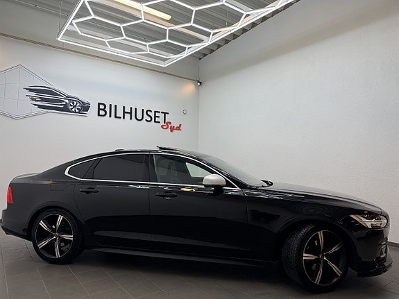 Volvo S90 2 of 5
