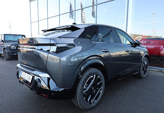 Peugeot e-3008 6 of 24