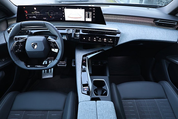 Peugeot e-3008 11 of 24
