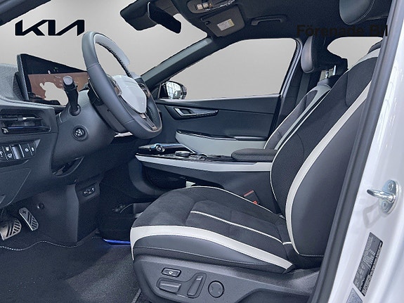 Kia EV6 8 of 20