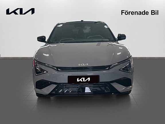 Kia EV6 7 of 21