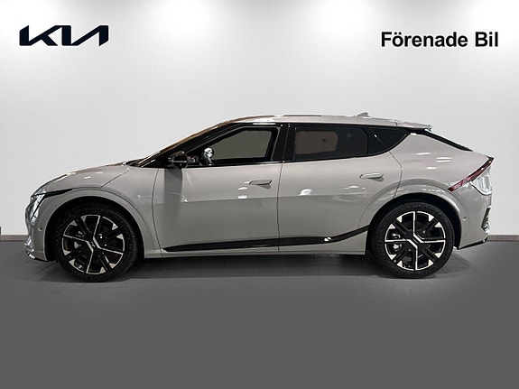 Kia EV6 3 of 21