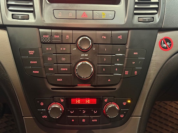 Opel Insignia 17 of 26