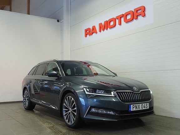 Skoda Superb 3 of 5