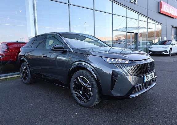Peugeot e-3008 3 of 5