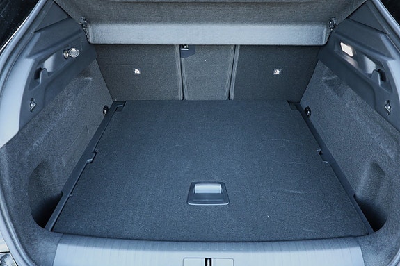 Peugeot e-3008 19 of 24