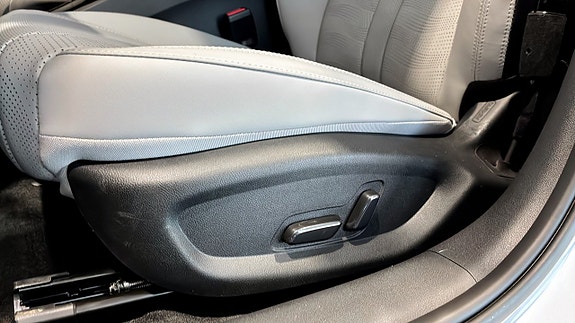 BYD Seal 6 11 of 13