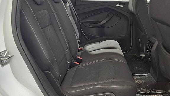 Ford Kuga 7 of 9