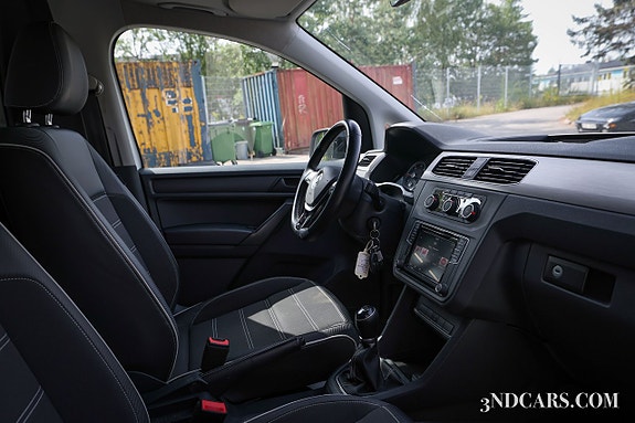 Volkswagen Caddy 13 of 15