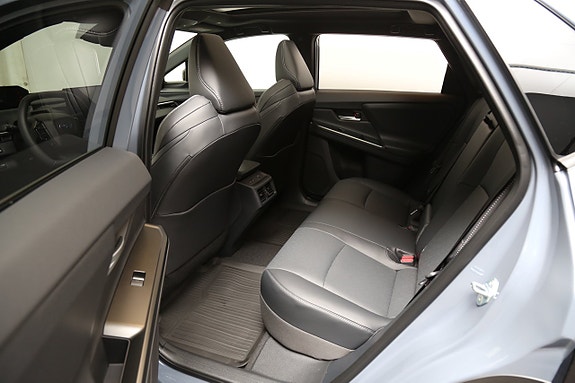 Subaru Solterra 6 of 27