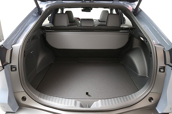 Subaru Solterra 8 of 27