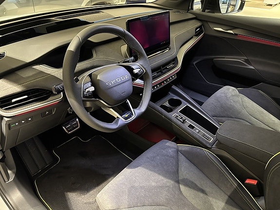 Skoda Enyaq RS 4 of 5