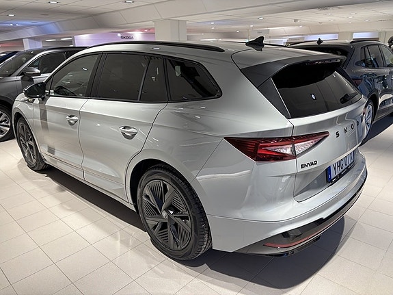 Skoda Enyaq RS 3 of 5