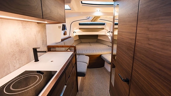 Axopar 38 XC Cross Cabin - 2026 5 of 30