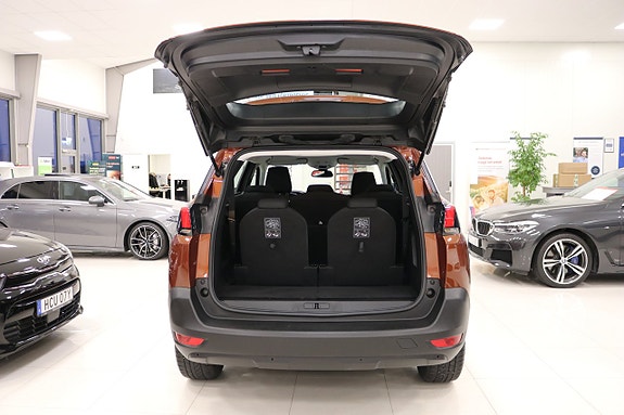 Peugeot 5008 4 of 5