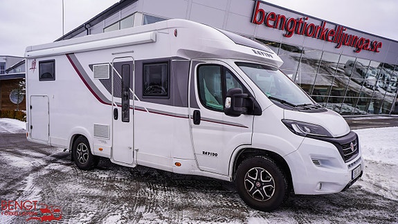 Rapido 666 F | Långbäddar | Face to face | Automat