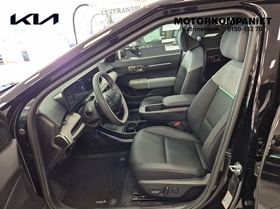 Kia EV4 8 of 16