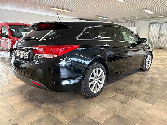 Hyundai i40 4 of 5