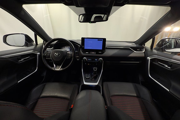 Toyota RAV4 Plug-in Hybrid 15 of 23
