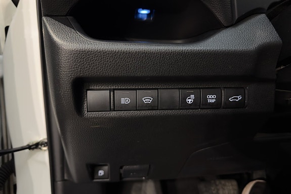 Toyota RAV4 Plug-in Hybrid 11 of 23