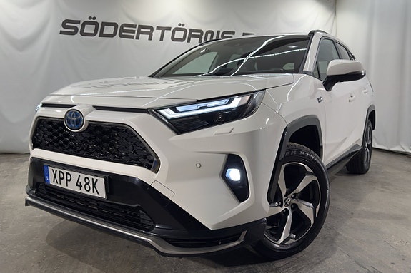 Toyota RAV4 Plug-in Hybrid 2 of 23