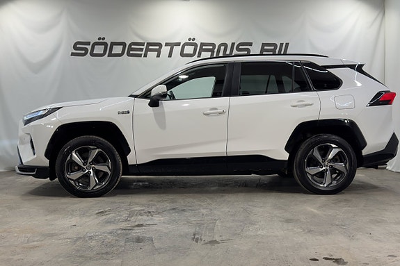 Toyota RAV4 Plug-in Hybrid 3 of 23