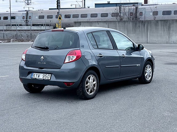 Renault Clio 3 of 5