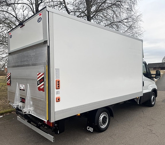 Iveco 35-140 2 of 5