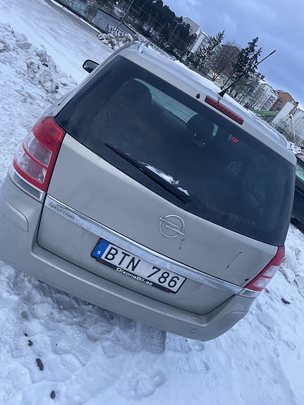 Opel Zafira 4 of 6
