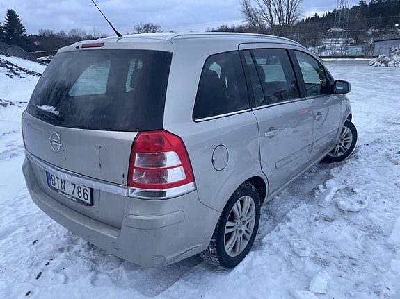 Opel Zafira 5 of 6