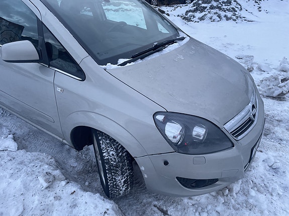 Opel Zafira 6 of 6