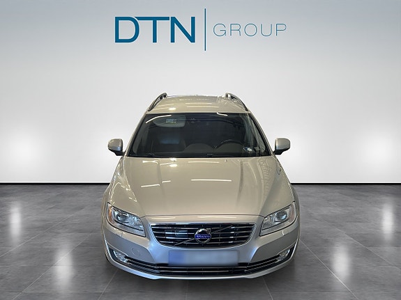 Volvo V70 5 of 14