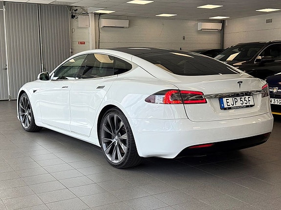 Tesla Model S 5 of 5