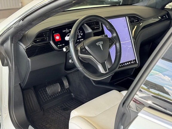 Tesla Model S 9 of 25