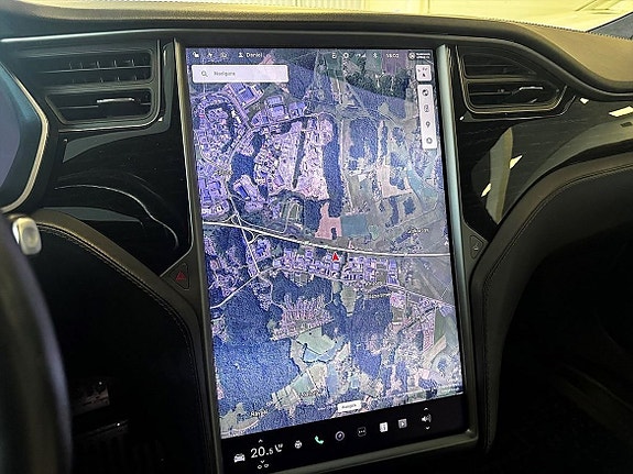 Tesla Model S 20 of 25