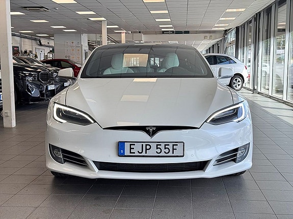 Tesla Model S 7 of 25