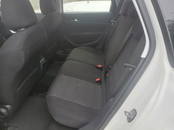Peugeot 308 SW 11 of 23