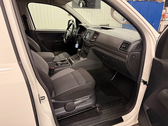 Volkswagen Amarok 9 of 25