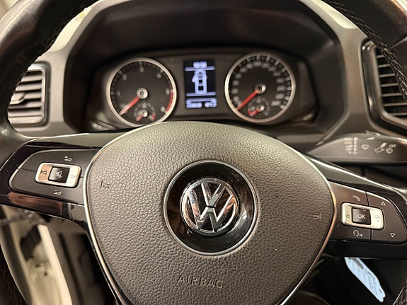 Volkswagen Amarok 16 of 25