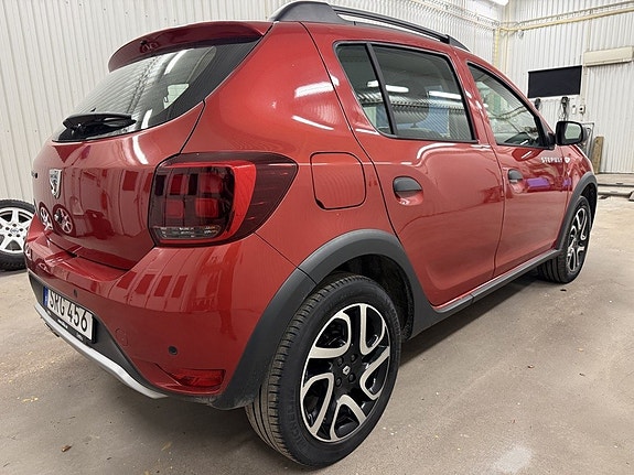 Dacia Sandero Stepway 4 of 18