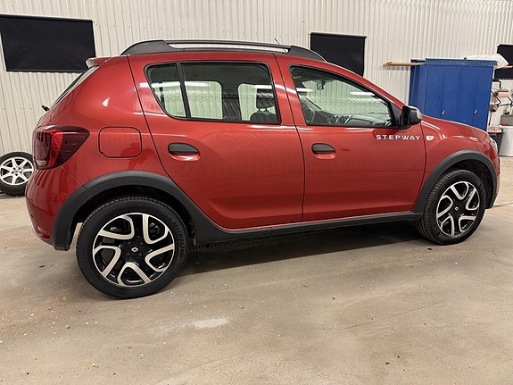 Dacia Sandero Stepway 6 of 18