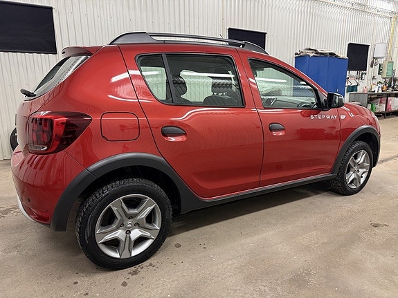 Dacia Sandero Stepway 6 of 18