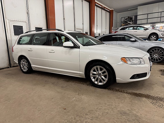 Volvo V70 5 of 19