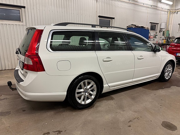 Volvo V70 6 of 19