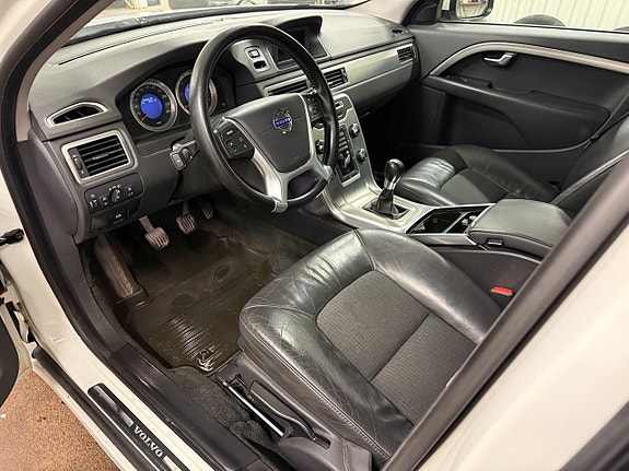 Volvo V70 15 of 19