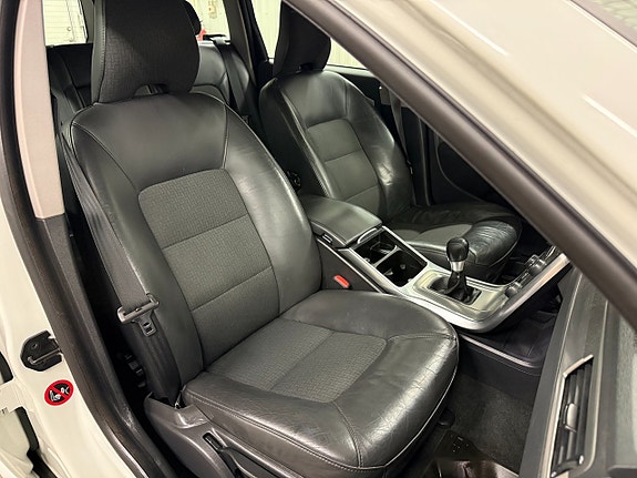 Volvo V70 13 of 19