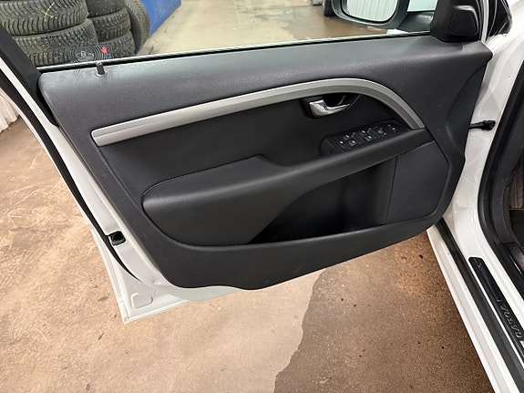 Volvo V70 14 of 19